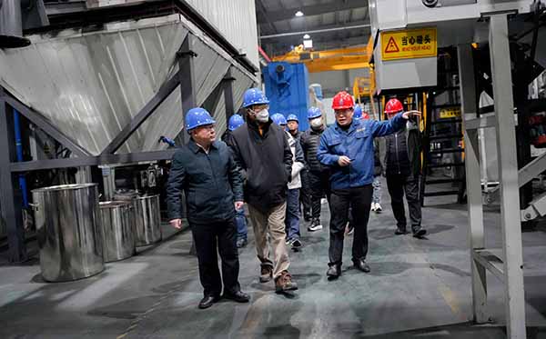 中国工程院陈勇院士莅临AG恒峰科技考察指导 (10).JPG 中国工程院陈勇院士莅临AG恒峰科技考察指导 (10).JPG