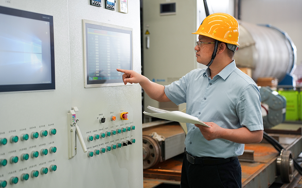 AG恒峰科技胡祥龙博士荣获“长沙市科技劳模”荣誉称号